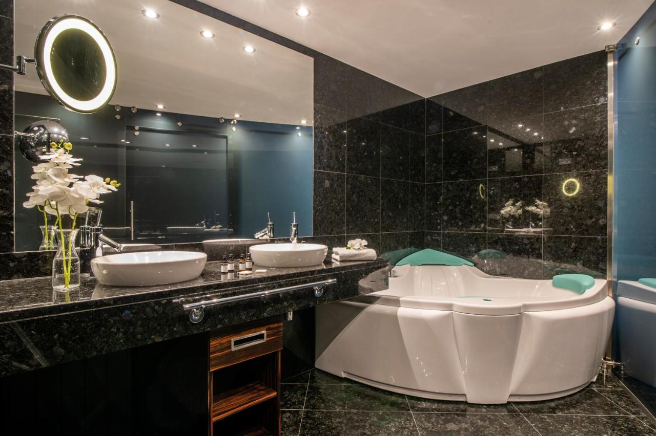 Hotel Starc By Pierre & Vacances Premium Andorra la Vella Esterno foto